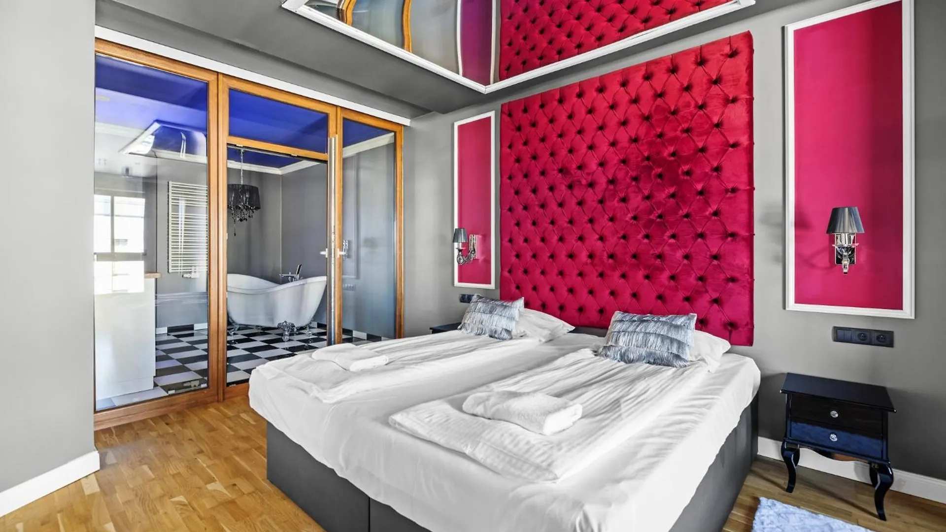 Apartment Moulin Rouge - Old Town, Gdańsk